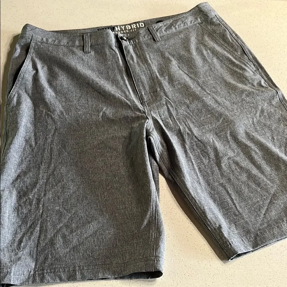 BKE Hybrid Gray Flat Front Standard Fit Shorts Lightweight Design Size 33/10